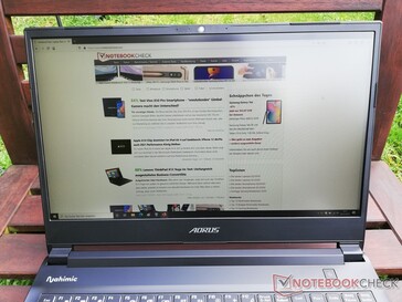 Aorus 5 - Uso al aire libre