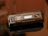 Linterna EDC37 de Nitecore (Fuente de la imagen: Andreas Sebayang/Notebookcheck)