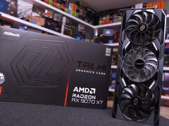 Hardware Unboxed utilizó la ASRock Taichi Radeon RX 9070 XT para la comparación. (Fuente de la imagen: Hardware Unboxed en YouTube, editado)
