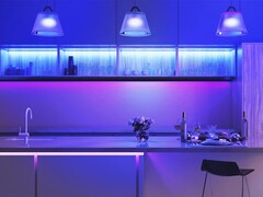 La gama de iluminación U-tec Bright incluye dos bombillas multicolor regulables. (Fuente de la imagen: U-tec)
