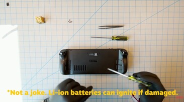 Advertencia de Valve sobre la explosión de las baterías. (Fuente de la imagen: Valve)