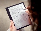El lápiz óptico InkSight permite realizar anotaciones en color sobre los textos en el lector electrónico Boox Note Mini C.