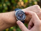 Algunos usuarios están informando de problemas con la esfera y el bisel del Galaxy Watch Ultra de los años 2024 y 2025.