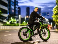 La versión estadounidense de la Kakuka Rampage e-bike tiene una velocidad máxima de 32 mph (~52 kph). (Fuente de la imagen: Kakuka)