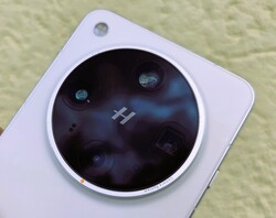 El Find X8 Ultra es un teléfono con muy buena cámara