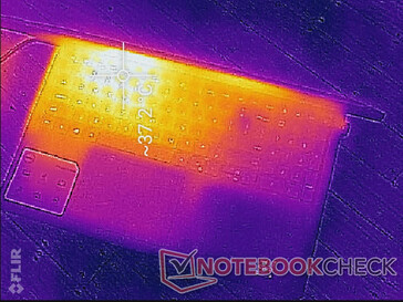 No hay ventilación a lo largo de los lados o la parte trasera del chasis. En su lugar, el aire caliente se ventila hacia arriba, hacia la parte delantera de la pantalla