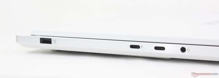 Izquierda: USB-A 3.2 Gen. 1, USB-C Thunderbolt 4 con DisplayPort 2.1 + Power Delivery (100 W), USB-C 3.2 Gen.2 con DisplayPort 2.1 + Power Delivery, auriculares de 3,5 mm
