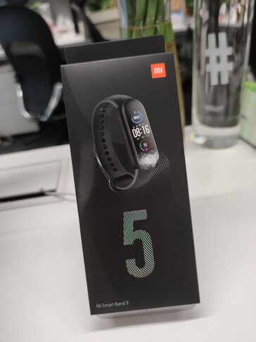 Xiaomi Mi Smart Band 5 caja. (Fuente de la imagen: GeekDoing - Ahatic)