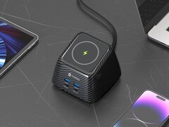 El SuperDock de mobfree tiene una potencia total de 110 W en cinco puertos. (Fuente de la imagen: mobfree)