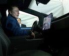 Elon Musk da un paseo a Bibi Netanyahu en el Cybertruck (imagen: IsraeliPM/YT)