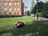 El robot cortacésped Husqvarna Automower 520 EPOS ya está disponible en Europa. (Fuente de la imagen: Husqvarna)