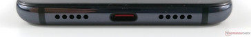 Parte inferior: altavoz, puerto USB 2.0 tipo C, altavoz
