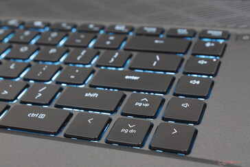 Dell ha eliminado el teclado numérico en los modelos G15 en favor de las teclas de flecha de tamaño completo
