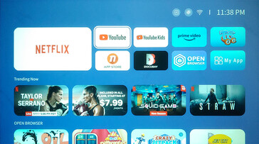 El Yaber T1 Pro tiene un menú principal fácil de usar, con aplicaciones para los servicios de streaming más populares. (Fuente de la imagen: Notebookcheck)