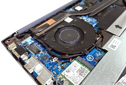 Los ventiladores del VivoBook Pro 16 mantienen los niveles de ruido por debajo de 40 dB(A) en el perfil Estándar
