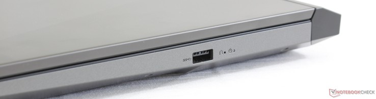 Derecha: USB 3.1 Tipo A