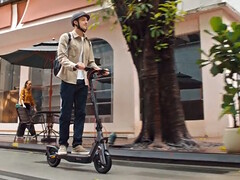 El e-scooter Segway Ninebot F3 está repleto de funciones de seguridad y navegación. (Fuente de la imagen: Segway)