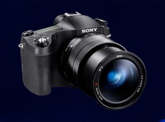 Tras nueve años, la Sony RX10 IV por fin va a tener un sucesor.
