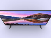 La TV P1E 65" viene con Android TV 10 y un mando a distancia Bluetooth. (Fuente de la imagen: Xiaomi)