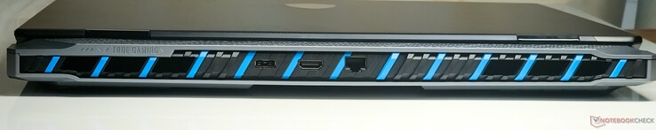 Trasera: Entrada de CC, salida HDMI 2.1, LAN RJ-45 de 2,5 GbE