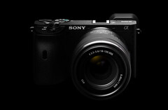 La Alpha a6600 de Sony ya debería haber recibido una actualización. (Fuente de la imagen: Sony - editado)