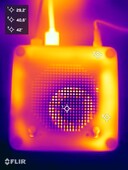 GMKtec NucBoc M6 Ultra durante la prueba de resistencia (parte inferior)