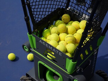 El robot de tenis Acemate S10 Pro tiene capacidad para hasta 100 pelotas.