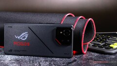 Asus ha confirmado que no habrá ni un ROG Phone 10 Pro ni un Zenfone 13 Ultra en 2026. (Fuente de la imagen: Notebookcheck)