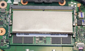 Dos ranuras RAM, sólo una con disipación de calor
