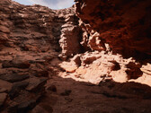 Son unas rocas muy bonitas. Esta escena se ha renderizado a 1080p y se ha escalado a 4K mediante la Superresolución Temporal de Unreal Engine 5. (Imagen vía Epic Games y Unreal Engine)