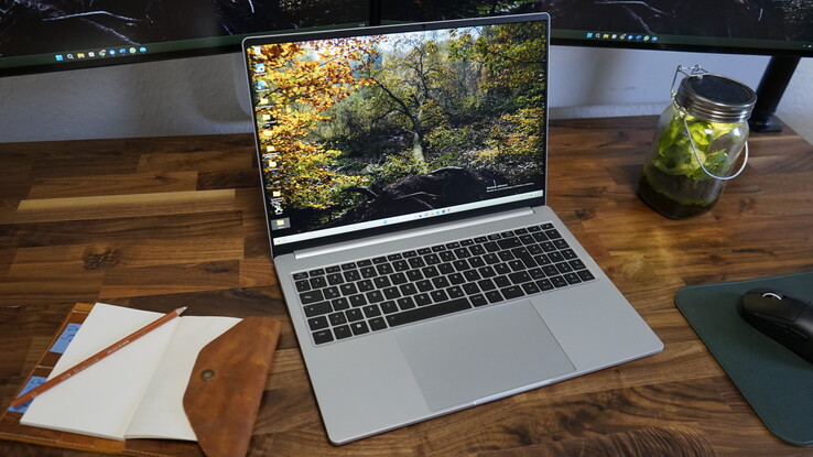 Ultrabook Schenker Vision 16 con pantalla de 240 Hz