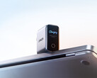 El Laptop Charger Pro puede detectar ordenadores portátiles Mac y Windows. En la imagen: una fotografía promocional del cargador en la que se muestra la función de detección.