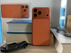 La redactora de MacRumors Juli Clover utilizó tres generaciones de iPhone durante un año cada una con el límite de carga del 80% activado.