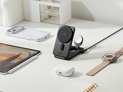 La nueva estación de carga magnética plegable 3 en 1 CryoBoost de ESR para dispositivos Apple. (Fuente de la imagen: ESR)