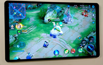 Legion Y700 pantalla completa para juegos. (Fuente de la imagen: Lenovo/Weibo)