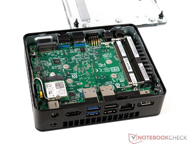 Kit esencial Intel NUC11 - Atlas Canyon (Intel Celeron N4505)