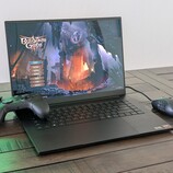 Recenzja laptopa Razer Blade 16 RTX 5080: Prawie tak szybki, ale o wiele tańszy