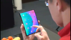 El Cetus probablemente no es el smartphone plegable del que Xiaomi se burló el año pasado, como se ve en la foto. (Fuente de la imagen: Donovan Sung)