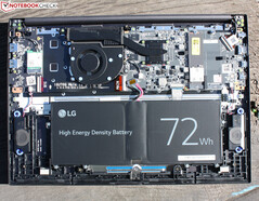 LG Ultra PC 16 (2022): batería estándar más pesada, chasis de plástico típico
