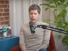 El consejero delegado de OpenAI, Sam Altman, habla de los peligros de la IA avanzada. (Fuente de la imagen: YouTube/This Past Weekend)
