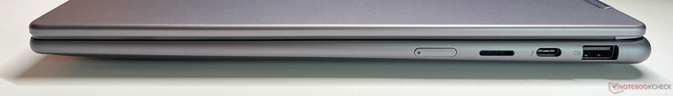 Derecha: botón de encendido, lector de tarjetas microSD, USB-C 4.0 con Thunderbolt 4 (40 Gbit/s, DisplayPort 2.1, Power Delivery 3.0), USB-A 3.2 Gen 1 (5 Gbit/s, alimentado)