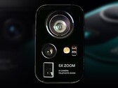 El Xiaomi Mi 12 aparentemente tiene una configuración de cámara muy diferente a la del Mi 11 Ultra (L) y Mi 11 Pro (R). (Fuente de la imagen: Xiaomi/"Spy" Weibo - editado)