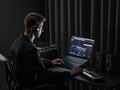 Asus Zenbook Pro 17 UM6702 trae el factor de forma de 17 pulgadas a la línea Zenbook Pro. (Fuente de la imagen: Asus)