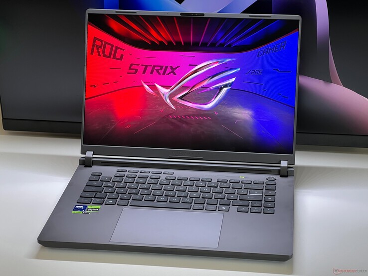 Asus ROG Strix G16 G615 analizado por Notebookcheck