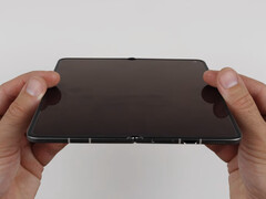 El Oppo Find N6 cuenta con la certificación IP59 y está clasificado para 1 millón de ciclos de plegado. 