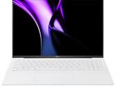 El LG Gram 16 tiene una batería de capacidad ligeramente inferior a la de su predecesor. (Fuente de la imagen: LG)
