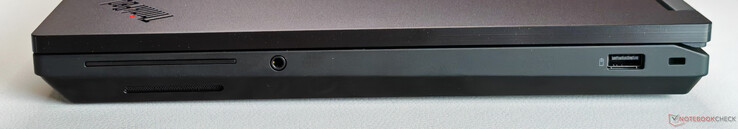 Derecha: toma de audio de 3,5 mm, USB-A 3.2 Gen.2 (10 Gbit/s, Always On), ranura Kensington Nano Security