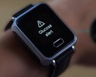 El smartwatch K'Watch Glucose se puede configurar para que emita alarmas cuando se detecten niveles altos o bajos de azúcar en sangre. (Fuente de la imagen: PKVitality - editado)