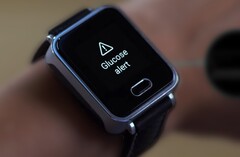 El smartwatch K&#039;Watch Glucose se puede configurar para que emita alarmas cuando se detecten niveles altos o bajos de azúcar en sangre. (Fuente de la imagen: PKVitality - editado)