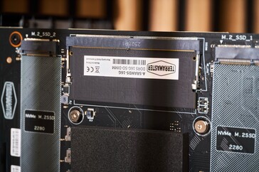 La memoria RAM puede sustituirse.